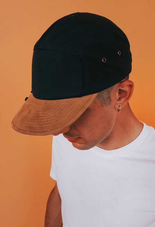 Bicolor Cap